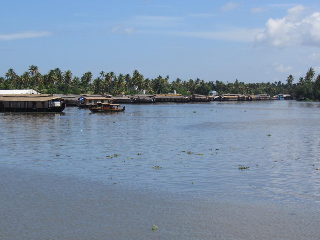 Marari Dreamz Villa Alappuzha Luaran gambar